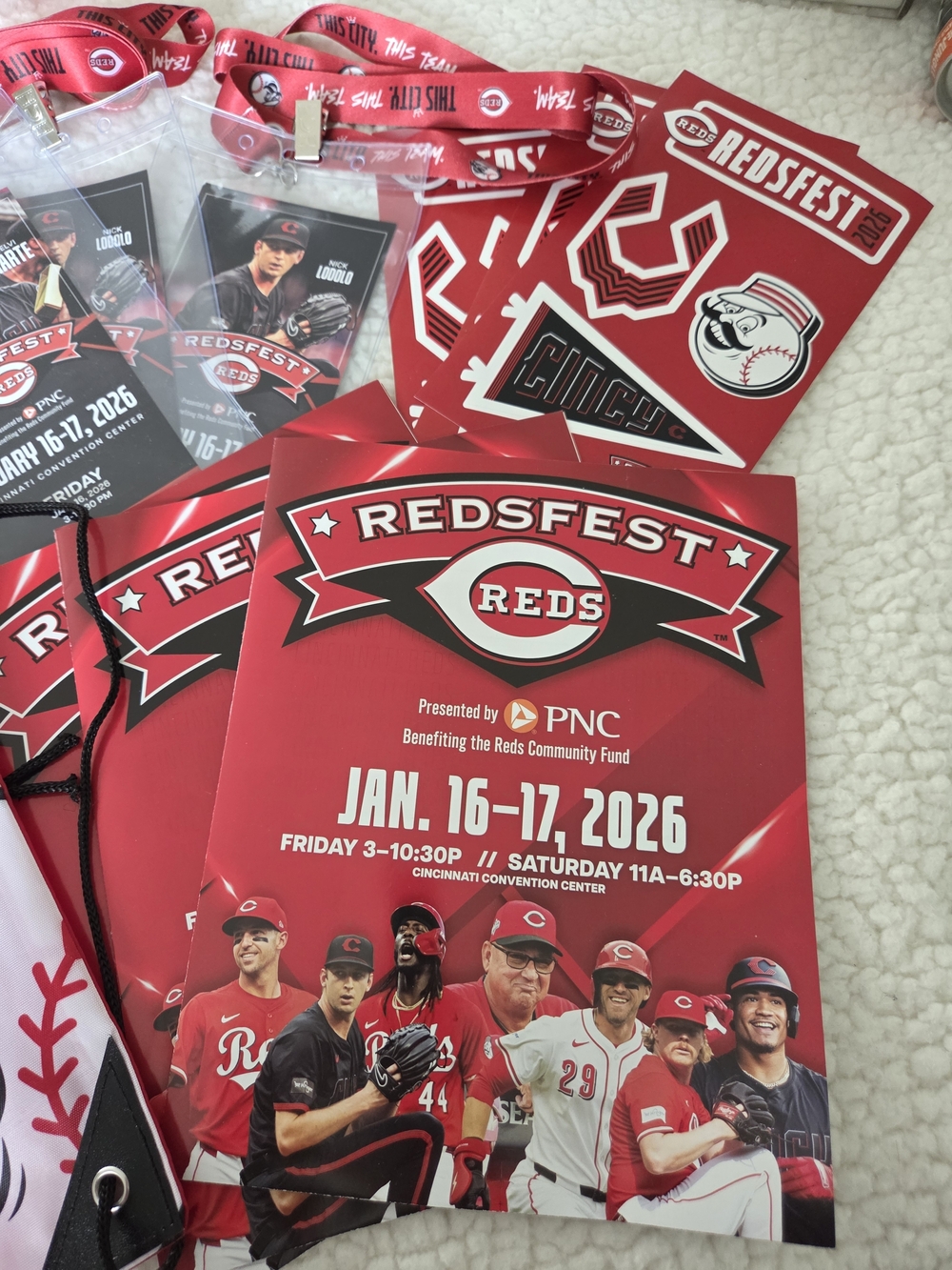 Cincinnat Reds REDSFEST Drawstring Bags And Merch - Picture 4 of 4